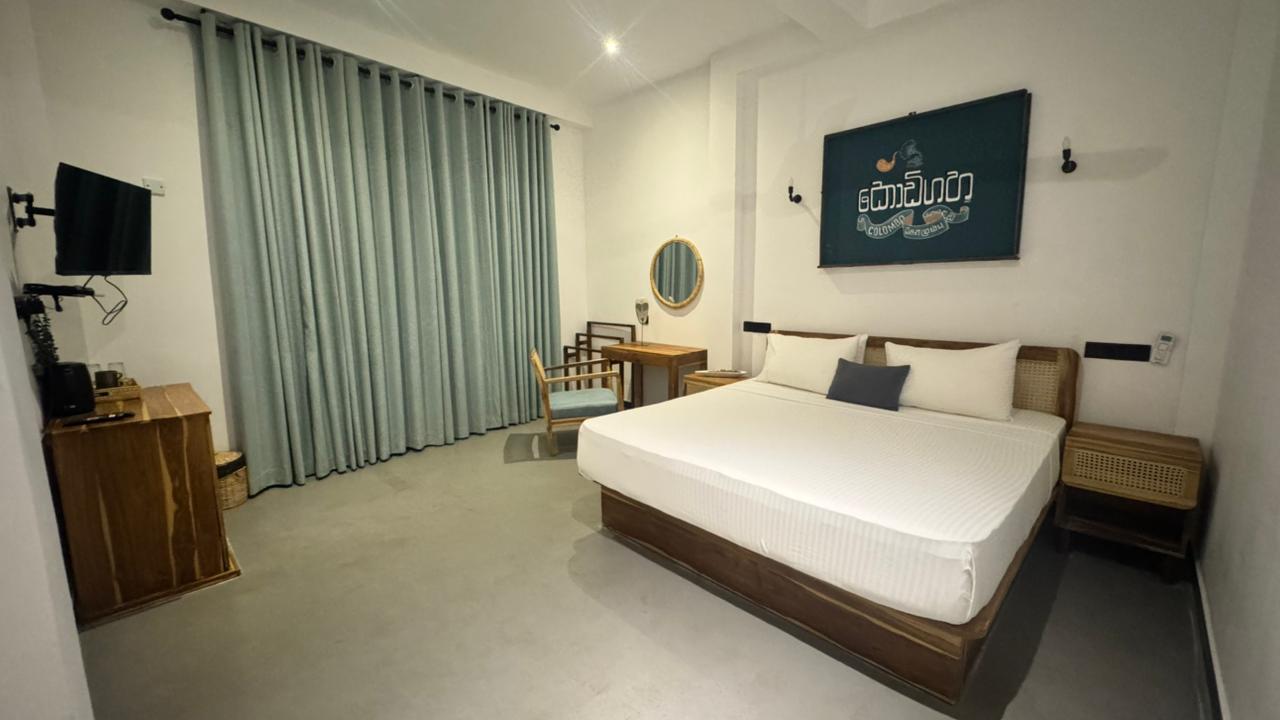Deluxe room with large bed